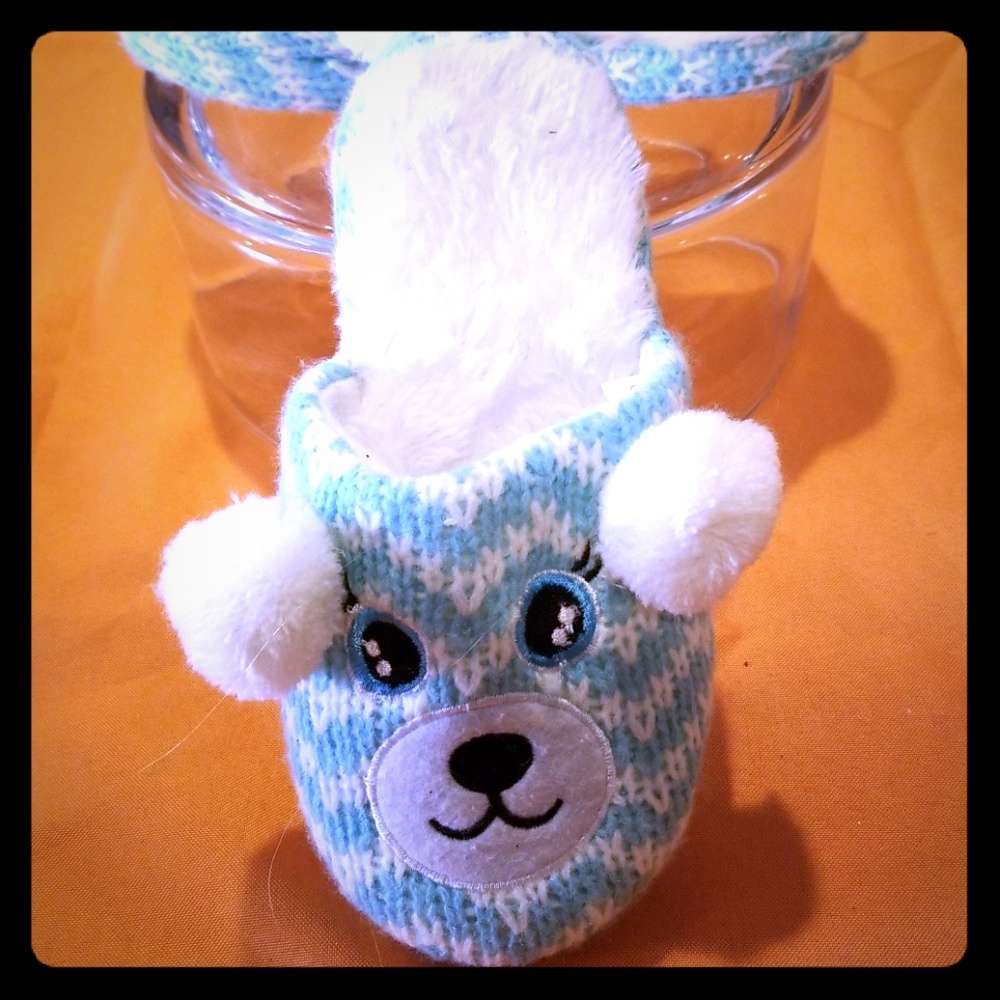 Super cute polar bear slippers